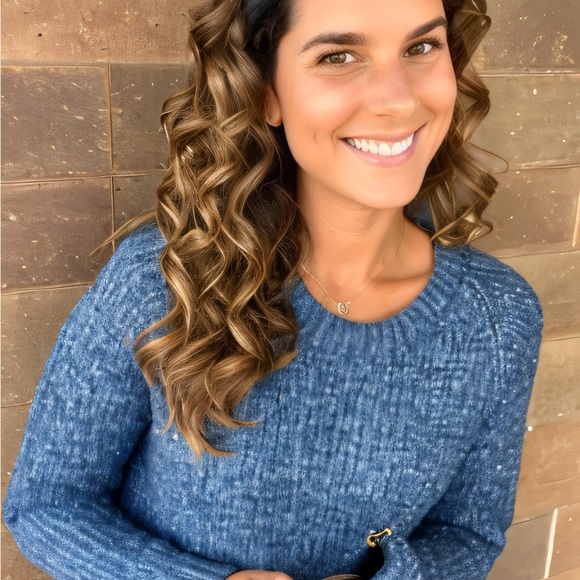 Meet your Posher, Deidra - Picture 2 of 4